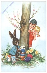 Tigra II: Kinder beobachten den Osterhasen