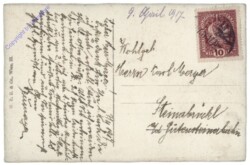 Mädchen mit großer Eiertüte