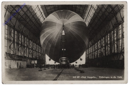 LZ 127 "Graf Zeppelin". Einbringen in die Halle