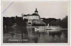 Persenbeug, Ansicht mit Dampfer