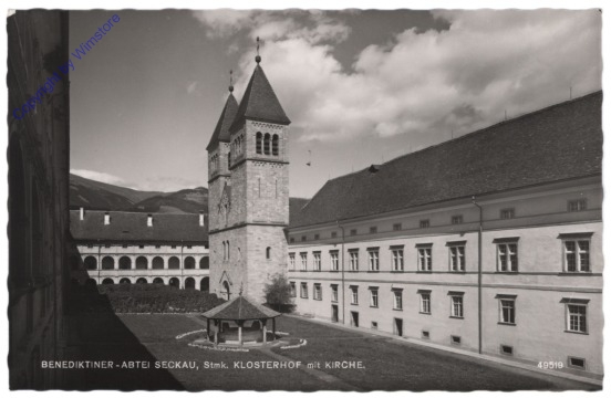 Seckau, Benediktiner Abtei, Klosterhof mit Kirche