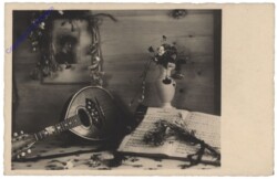 Musikinstrument mit Noten