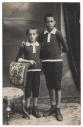 ak111597 Geschwister-Portrait