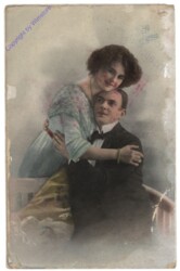 Pärchen umarmt sich