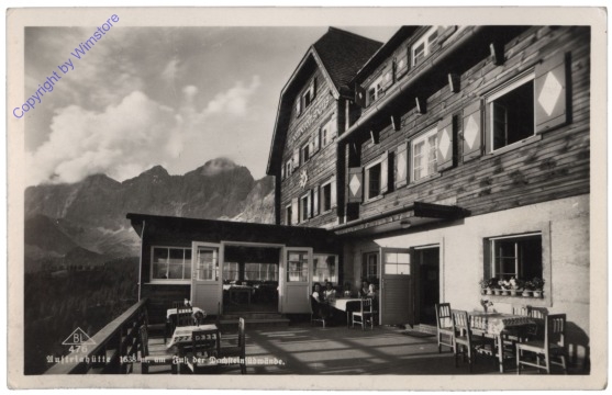 ak112084 Ramsau, Austriahütte am Fuß der Dachsteinsüdwände