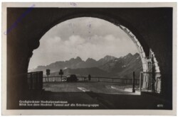 Großglockner, Hochalpenstraße, Blick aus dem Hochtor, Tunnel auf die Schobergruppe