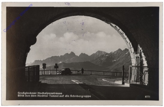 Großglockner, Hochalpenstraße, Blick aus dem Hochtor, Tunnel auf die Schobergruppe