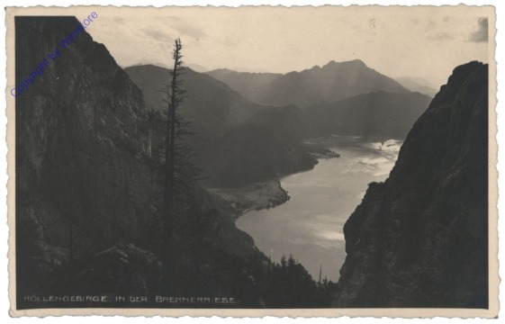 Steinbach am Attersee, Höllengebige in der Brennerriese