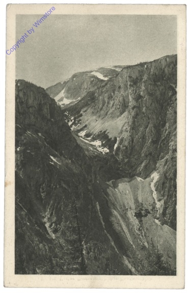 Rax, Blick von der Loswandblöße auf Gaisloch und Scheibwaldmauer