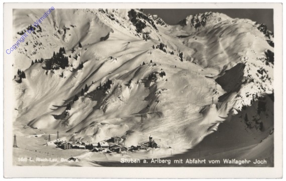 Stuben am Arlberg, Abfahrt vom Walfagehr Joch