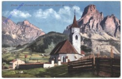 Corvara, Kirche mit Sass Songher