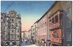 Innsbruck, Herzog Friedrichstrasse, goldenes Dachl und kathol. Kasino