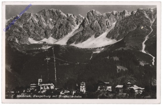 Innsbruck, Hungerburg mit Nordkettenbahn