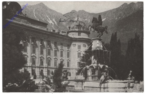 Innsbruck, Hofburg mit Leopoldsbrunnen gegen Nordkette