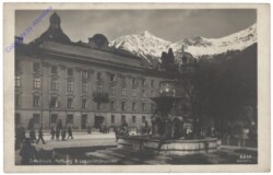 Innsbruck, Leopoldsbrunnen & Hofburg