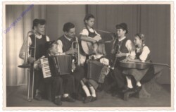 Reutte, Die Engelkinder mit ihrem Vater Fritz Engel