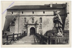 Forchtenau, Schloß Forchtenstein, Eingang von der Schlossbrücke