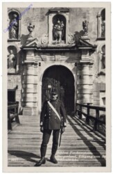 Forchtenau, Schloß Forchtenstein, Eingang von der Schlossbrücke