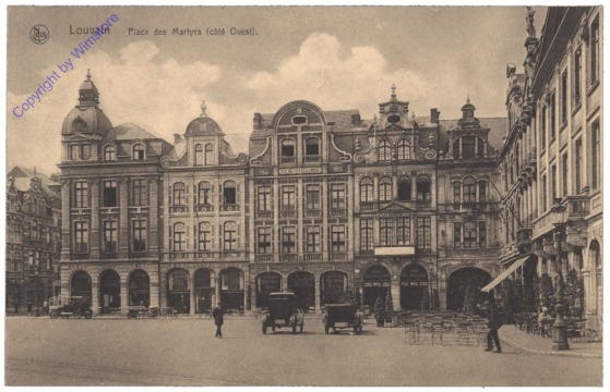 Louvain-la-Neuve, Place de Martyrs (coté Quest)