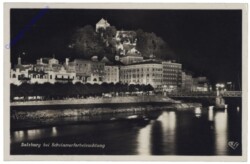 Salzburg, bei Scheinwerferbeleuchtung