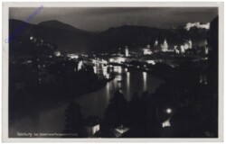 Salzburg, bei Scheinwerferbeleuchtung