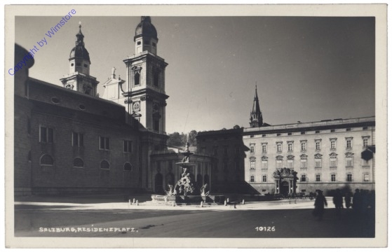 ak120702 Salzburg, Residenzplatz