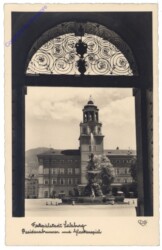 Salzburg, Residenzbrunnen und Glockenspiel