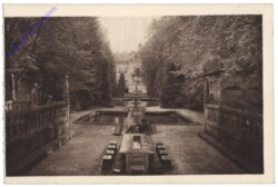 Salzburg, Schloss Hellbrunn von der Tischgrotte