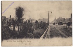 Melbourne, St. Kilda Road, Showing Burns' Statue