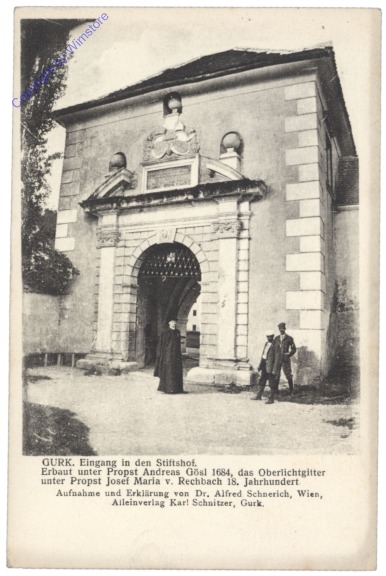 Gurk, Eingang in den Stiftshof