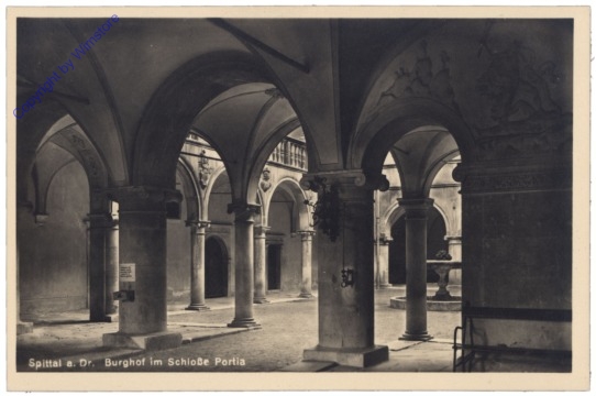 Spittal a.d. Drau, Burghof im Schloß Portia
