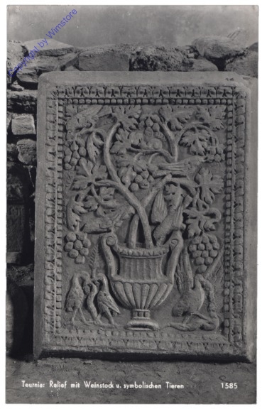 ak123207 St. Peter in Holz, Teurnia: Relief mit Weinstock u. symbolischen Tieren