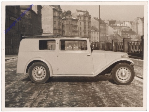 Automobil