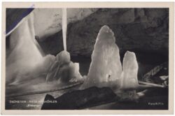 Dachstein-Rieseneishöhle, Eisberge