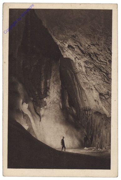 Dachstein-Rieseneishöhle, Gefrorener Wasserfall in der Hymirhalle