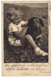 Mädchen mit Hund
