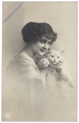 Dame mit Katze