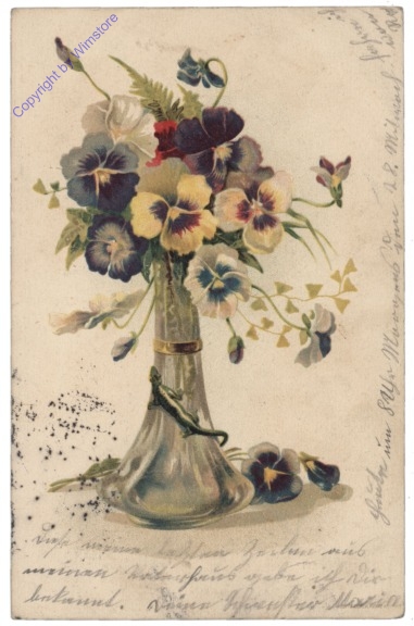 Stiefmütterchen in Vase