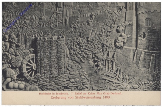 Innsbruck, Hofkirche, 7. Relief am Kaiser Max Gab-Denkmal, Eroberung von Stuhlweissenburg 1490
