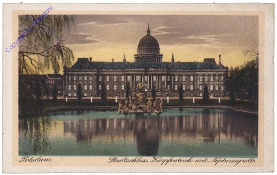 Potsdam, Stadtschloss Karpfenteich mit Neptunsgrotte