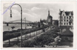 Düsseldorf, Rheinallee mit Düsselschlößchen