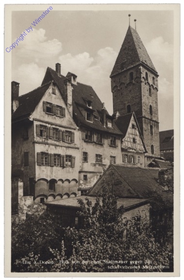 Ulm, Blick von der alten Stadtmauer gegen den schiefstehenden Metzgerturm
