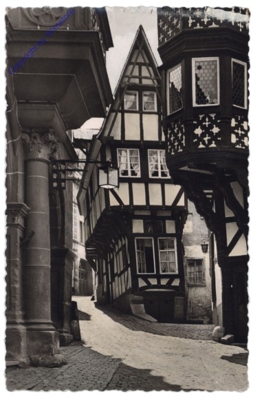 Bernkastel an der Mosel, Spitzhäuschen am Marktplatz