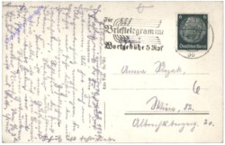 Berlin, Hermannplatz mit Karstadt-Haus bei Nacht