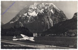 Aigen im Ennstal, Alpen-Segelflugschule mit Grimming
