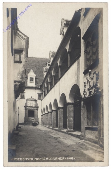 ak129517 Riegersburg, Schlosshof