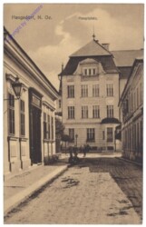 Haugsdorf, Hauptplatz