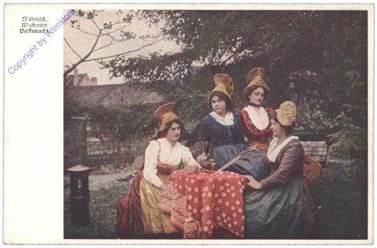 Krems, Wachauer Volkstracht