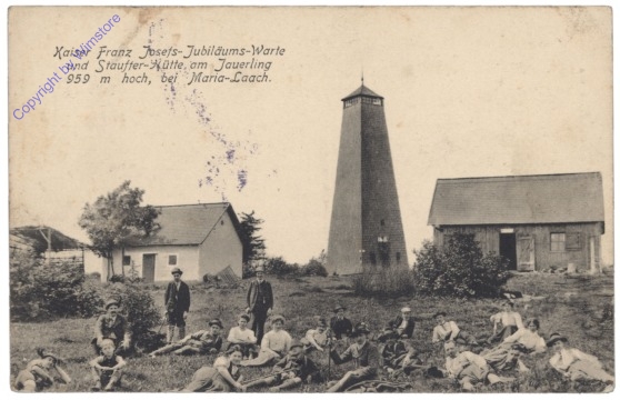 Maria Laach, Kaiser Franz Josefs-Jubiläums-Warte und Stauffer-Hütte am Jauerling