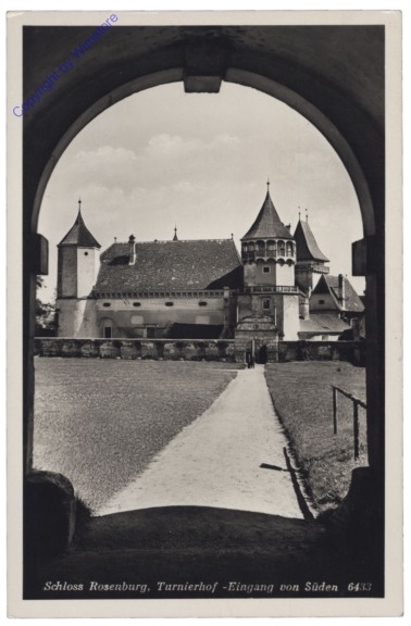 Rosenburg am Kamp, Turnierhof - Eingang vom Süden